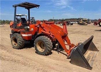 Kubota R520