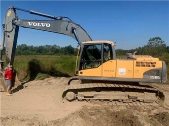 Volvo EC240CL