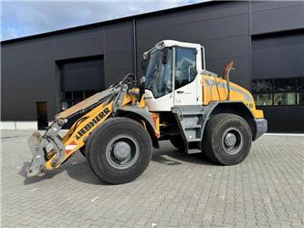 Liebherr L546