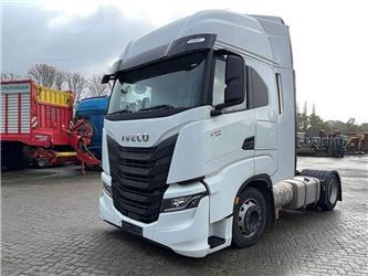 Iveco AS440S53T