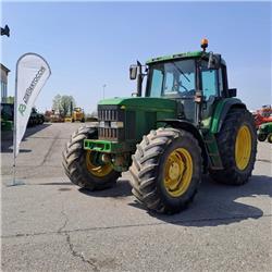 John Deere 6910