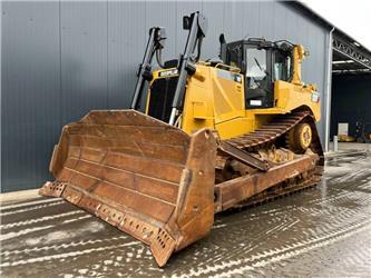 CAT D8T