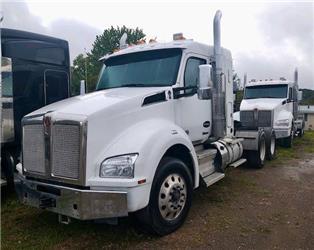 Kenworth T 880