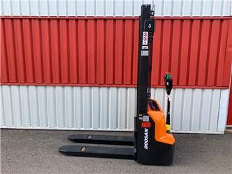 Doosan LSM12N