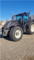 Valtra T214A