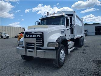 Mack GRANITE GU713