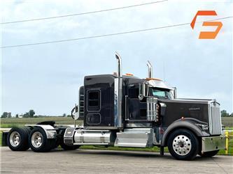 Kenworth W 900