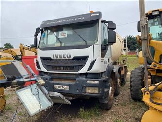 Iveco Trakker 440