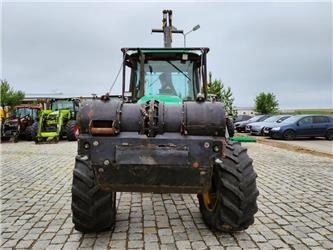 John Deere 6520