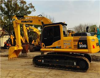 Komatsu PC200