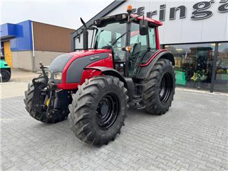 Valtra N141 Hitech