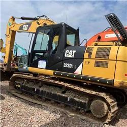 CAT 323 D