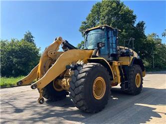 CAT 966M