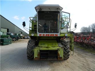 CLAAS Dominator 86