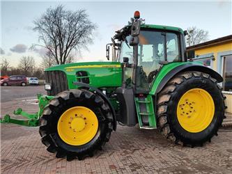 John Deere 6930