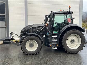 Valtra Q305