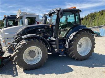 Valtra T235D