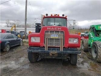 Mack R686ST