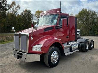 Kenworth T880