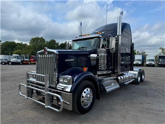 Kenworth W900