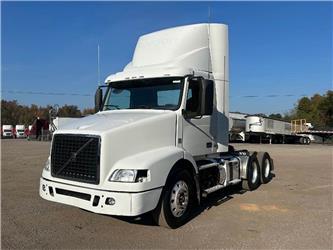 Volvo VNM64T200