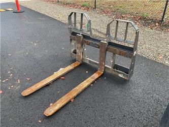 Bobcat Pallet