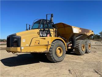 CAT 740B