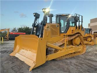 CAT D7