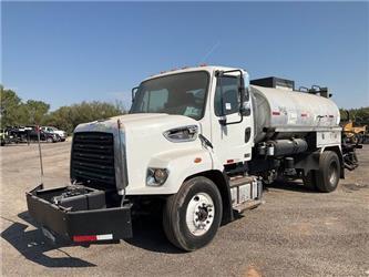 Freightliner 108SD