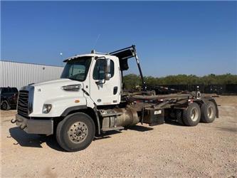 Freightliner 114SD