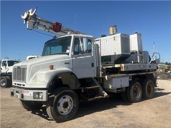 Freightliner FL80