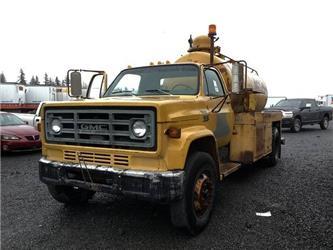 GMC 7000