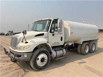 International 4400