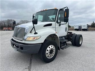 International 4400