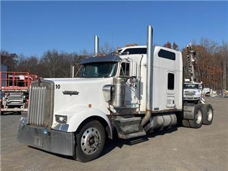 Kenworth W900