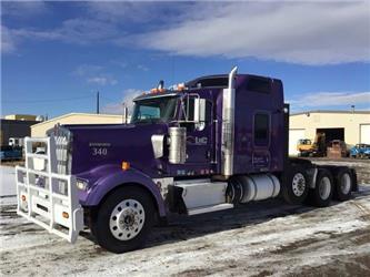 Kenworth W900