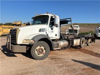 Mack CTP713B