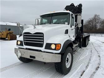 Mack CV713