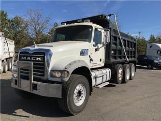 Mack GU713