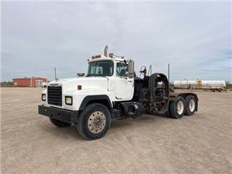 Mack RD688S