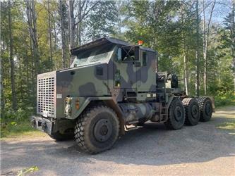 Oshkosh M1070