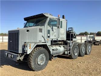 Oshkosh M1070