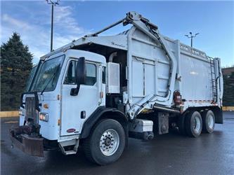 Peterbilt 320