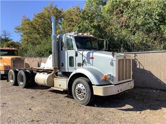 Peterbilt 365