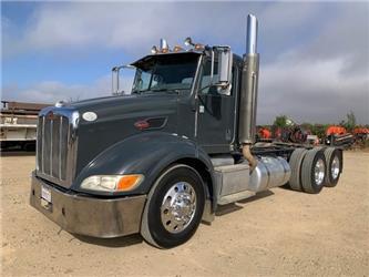 Peterbilt 384