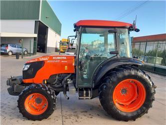 Kubota M8540