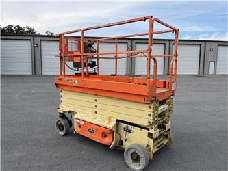 JLG 3246ES