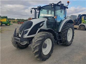 Valtra A104