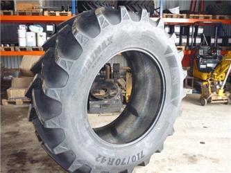 BKT 710/70R42