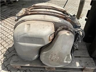 Volvo  EXHAUST 21364822